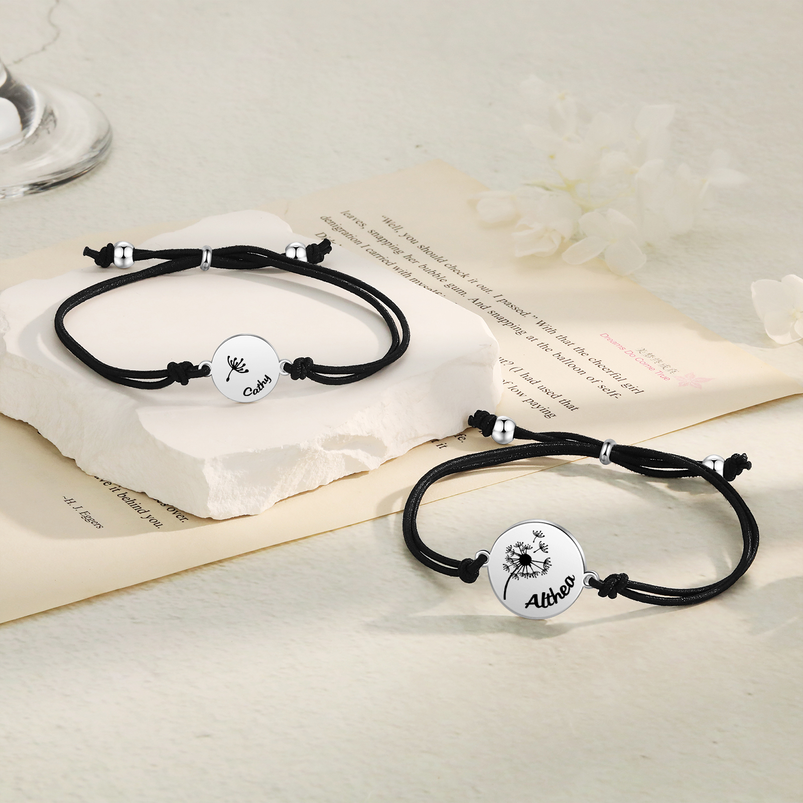 Personalisierte 2 Namen Löwenzahn Armbänder Set mit 2 Ketten Gummiband - Schulanfang Geschenk