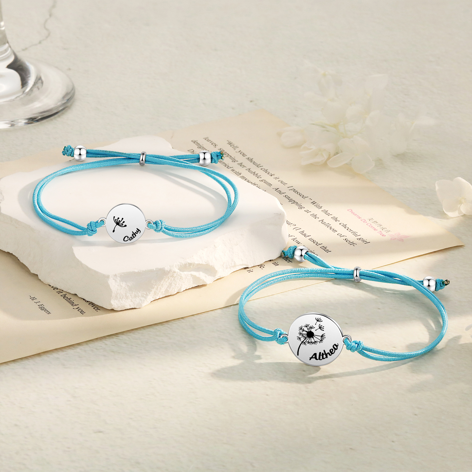 Personalisierte 2 Namen Löwenzahn Armbänder Set mit 2 Ketten Gummiband -Für das Schulkind- Schulanfang Geschenk