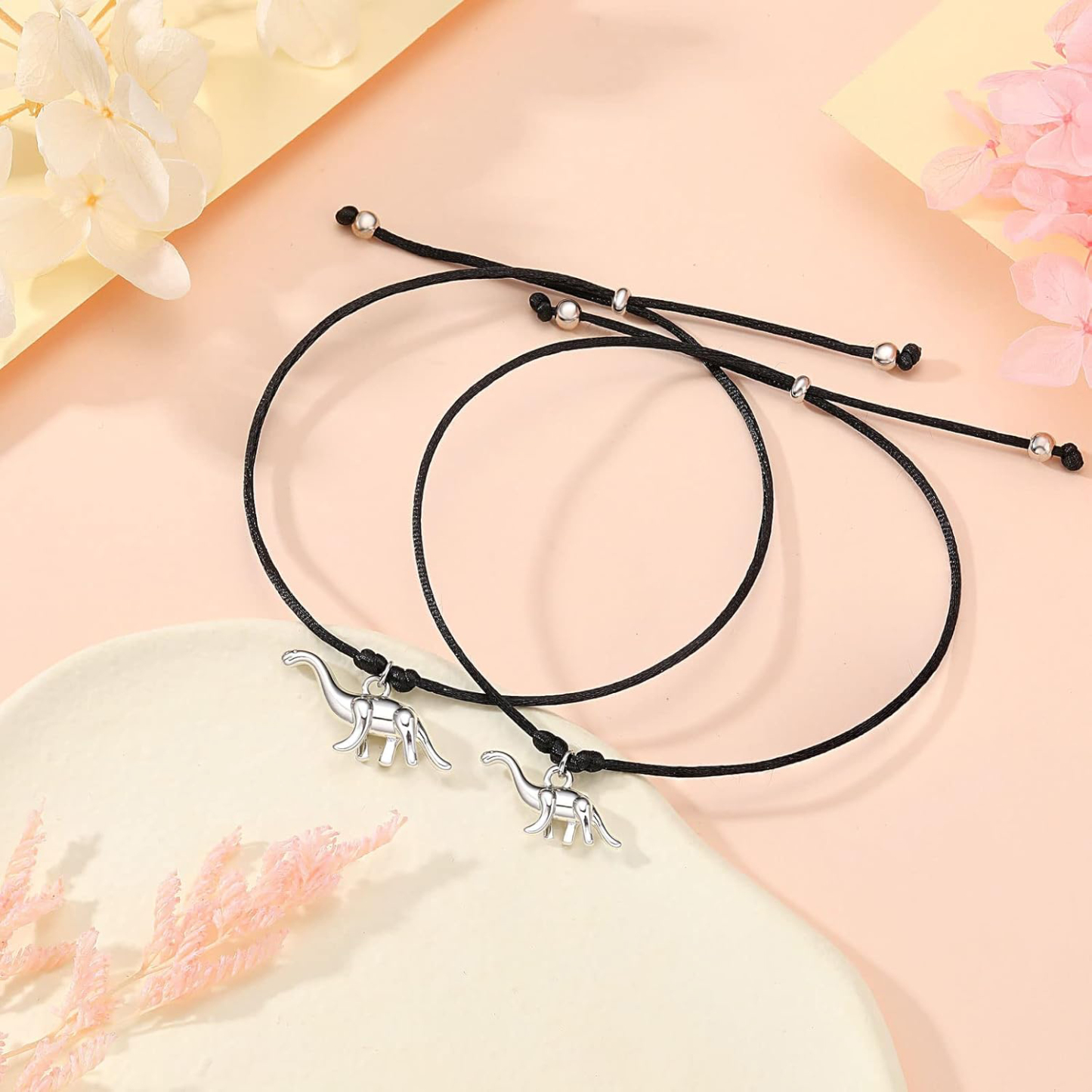 Dinos Armbänder Set mit 2 Ketten Für das Schulkind Vergesst nie, dass du stark und mutig bist wie ein Dino Schulanfang Geschenk mit Nachrichtenkarte