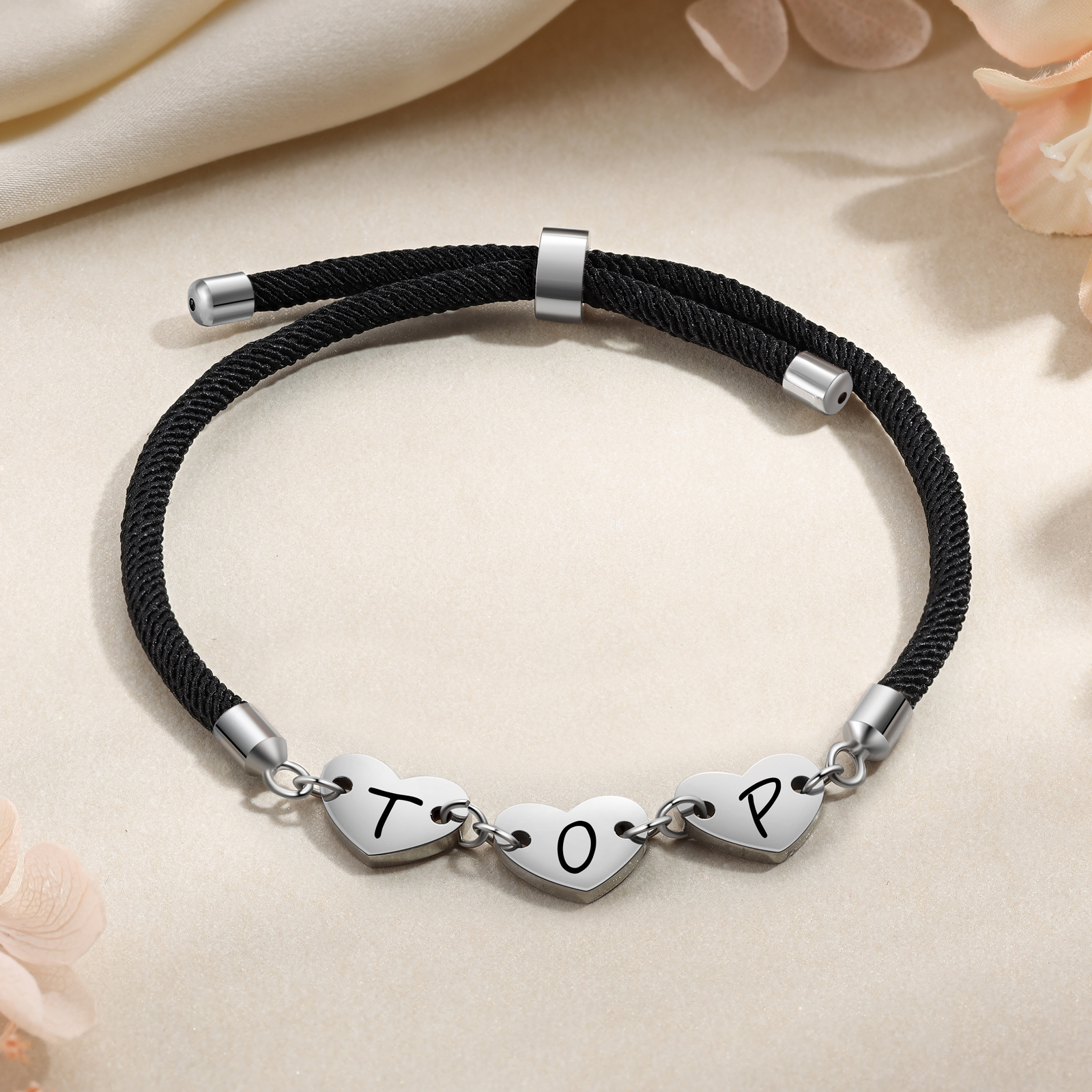 Personalisierte 3 Buchstaben Herz Armband mit Baumwollseil in Schwarz & Weiß & Rosa
