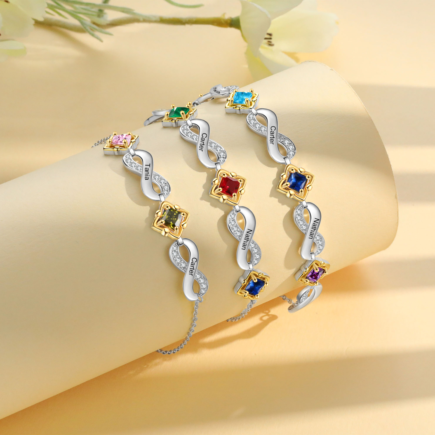 Personalisierte 2-4 Namen & Geburtsstein Unendlichkeit Armband mit Zirkonia