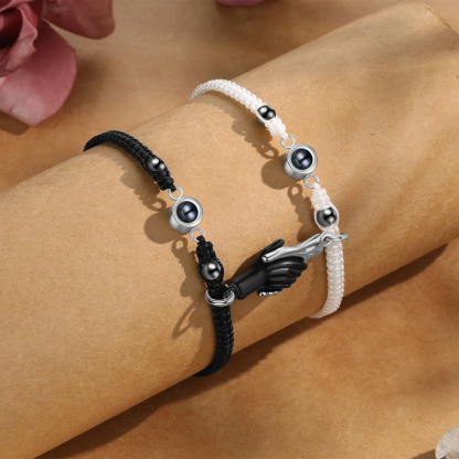 Personalisierte 2 Fotos Projektion Herz/Hand-in-Hand Magnetische Armbänder mit schwarz & weiß geflochtenem Band für Paar
