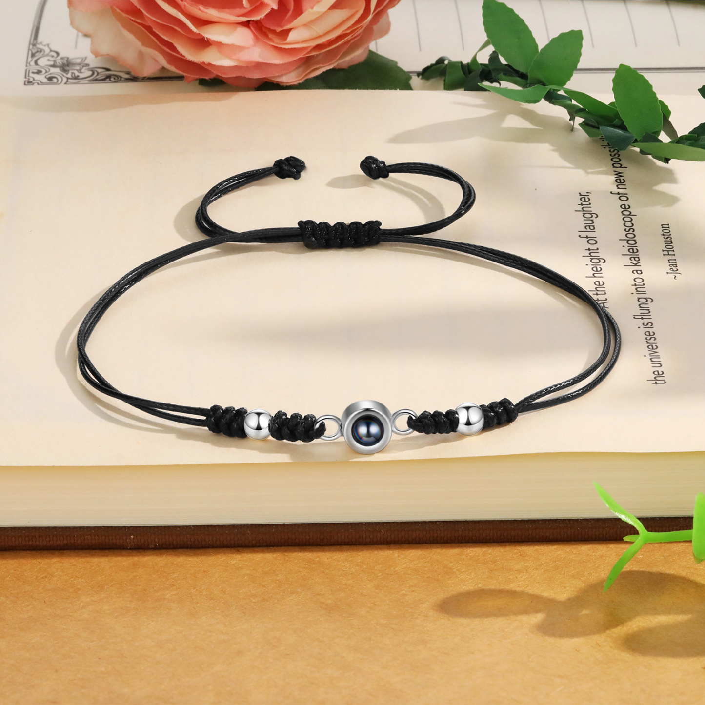 Personalisiertes Foto Projektion Armband – Schwarz/Weißes Band mit Silberperlen