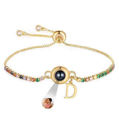 Personalisierbarer Foto-Projektion & Buchstabe Goldene Titanstahl-Armband mit farbenfrohen Strasssteinen