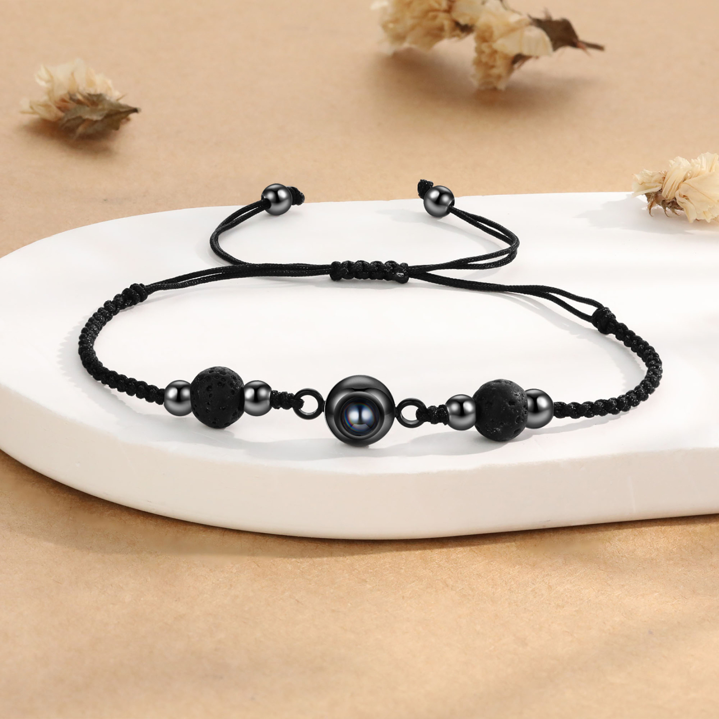 Personalisiertes Foto Projektion Armband mit Vulkanstein & schwarzem geflochtenem Band