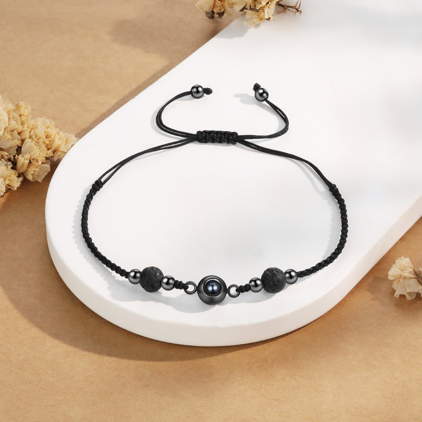 Personalisiertes Foto Projektion Armband mit Vulkanstein & schwarzem geflochtenem Band