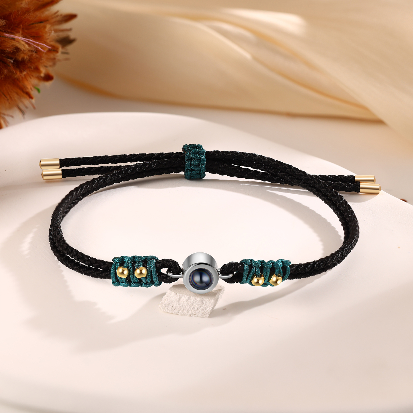 Personalisiertes Foto Projektion Armband mit goldenen Perlen & geflochtenem Band in Schwarz & Grün