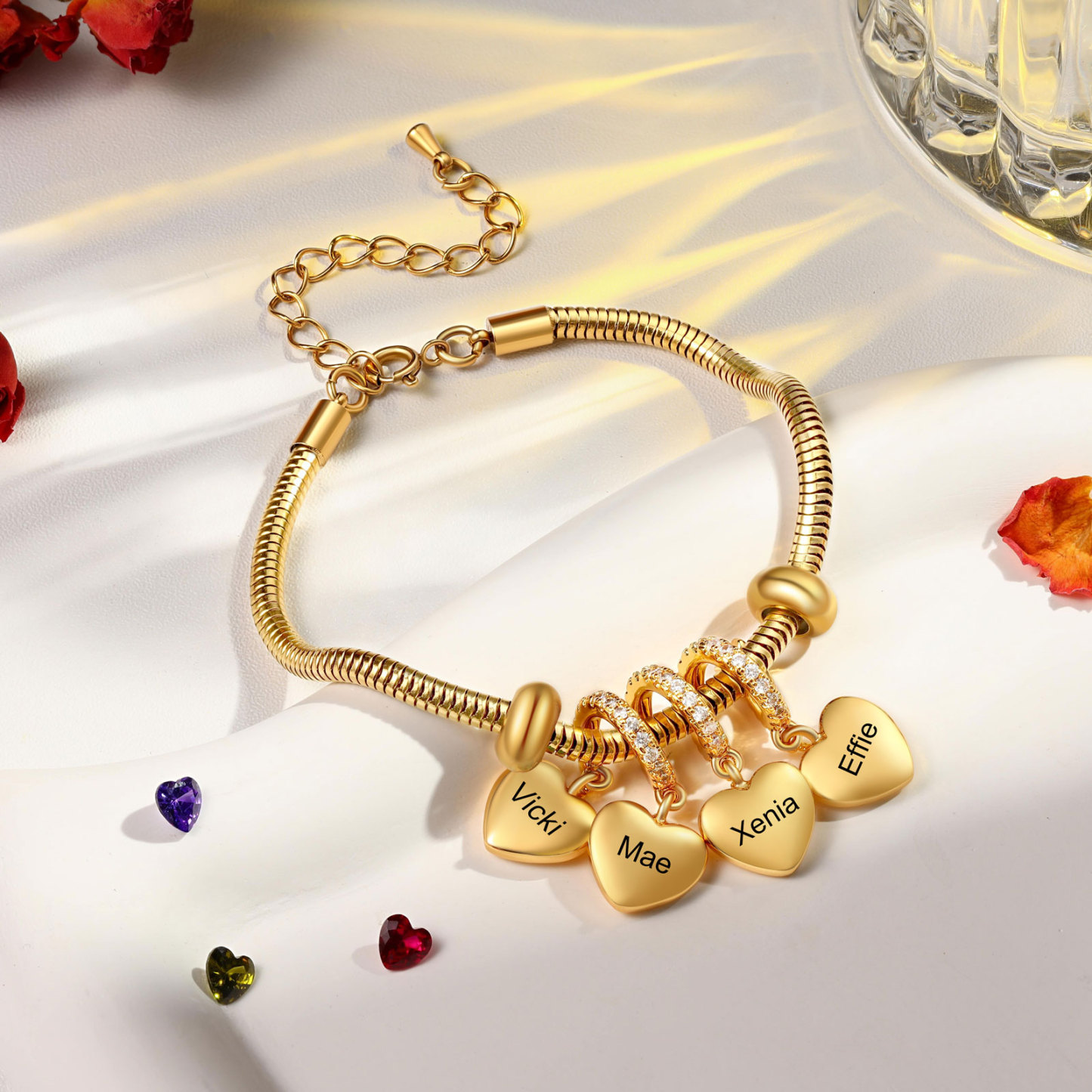 Personalisierte 4 Namen & 4 Geburtssteine Goldherz Armband mit Zirkonia