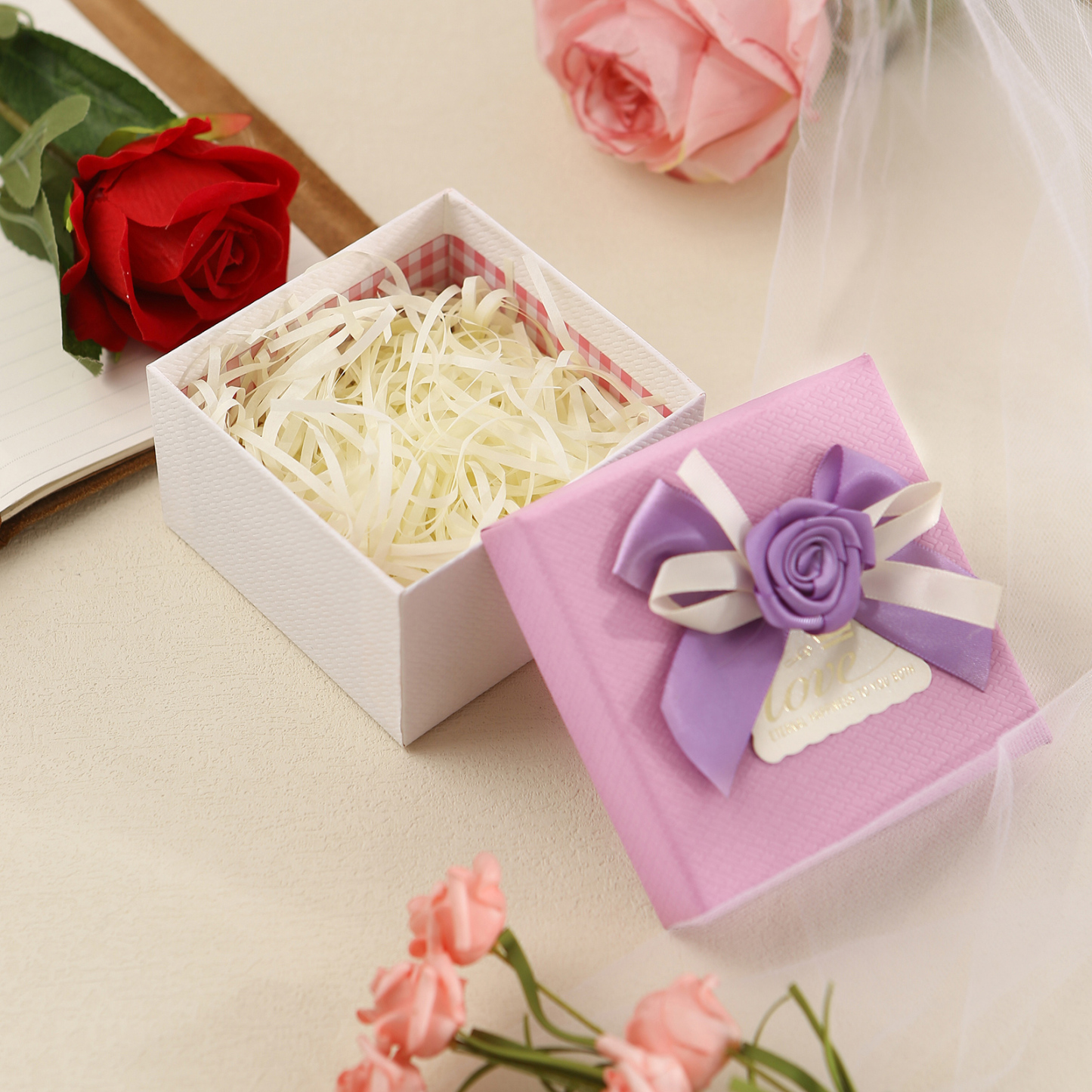Rot & Weiß & Lila Exquisite Geschenkverpackung – Geschenkbox mit Blütenband