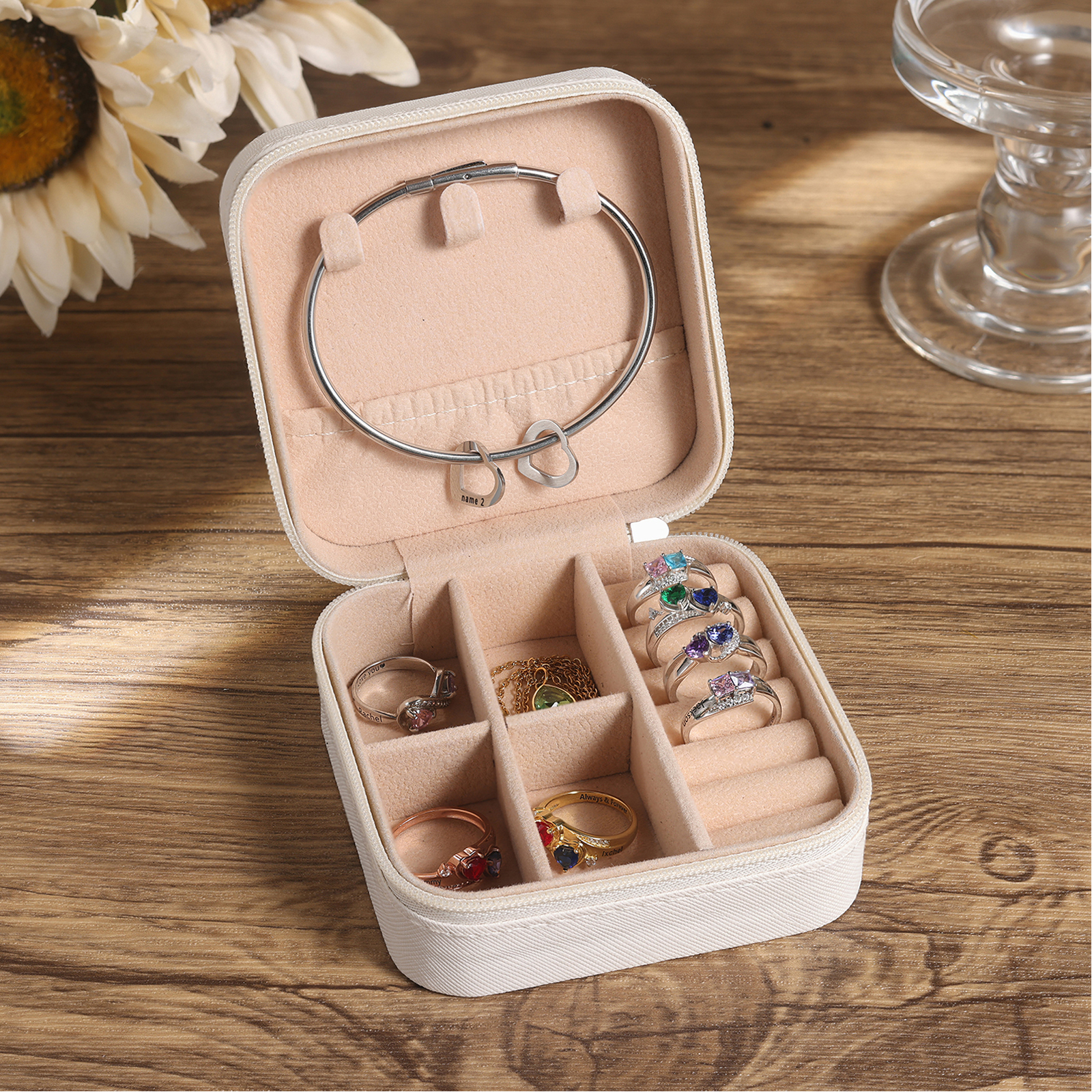 Personalisierter 1 Name Schmuckaufbewahrungsbox mit niedlichem Kaninchen – Tragbare quadratische Schmuckbox PU-Leder