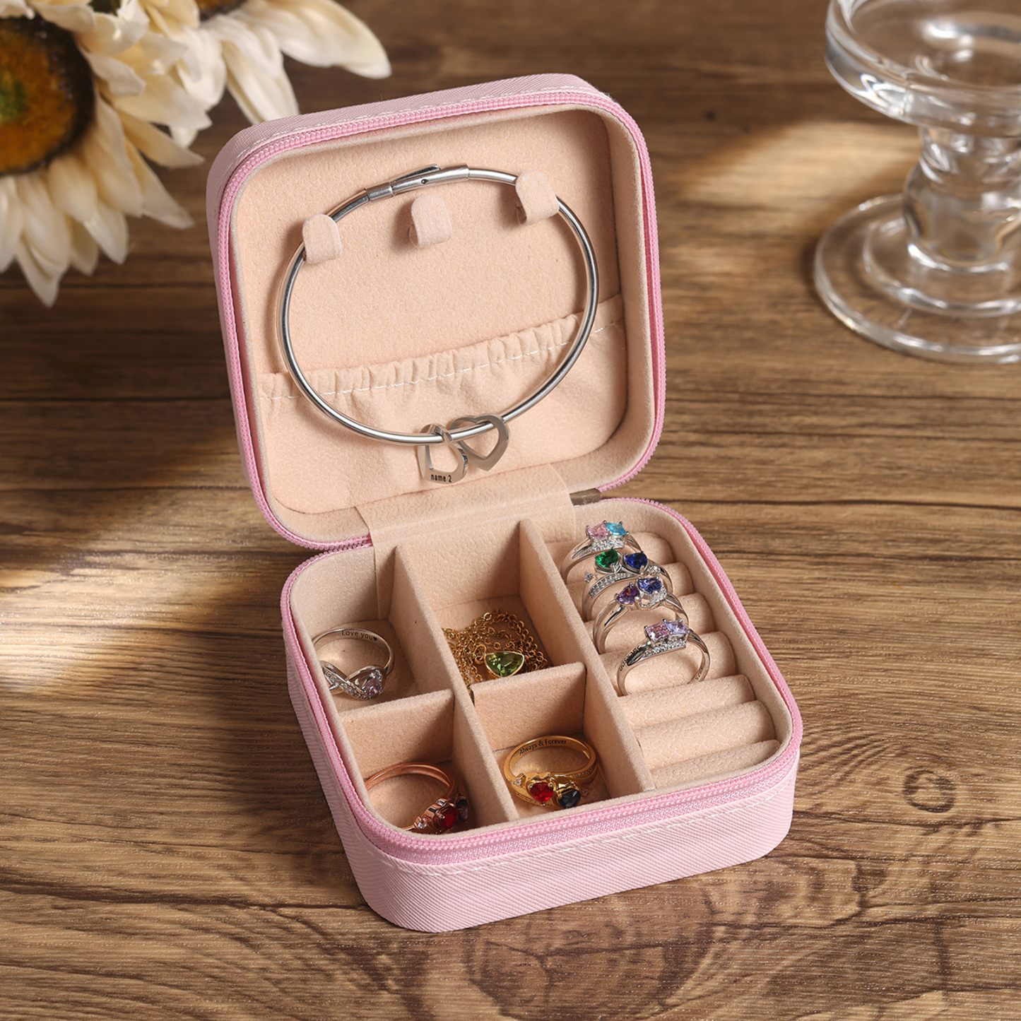 Personalisierter 1 Name Schmuckaufbewahrungsbox mit niedlichem Kaninchen – Tragbare quadratische Schmuckbox PU-Leder