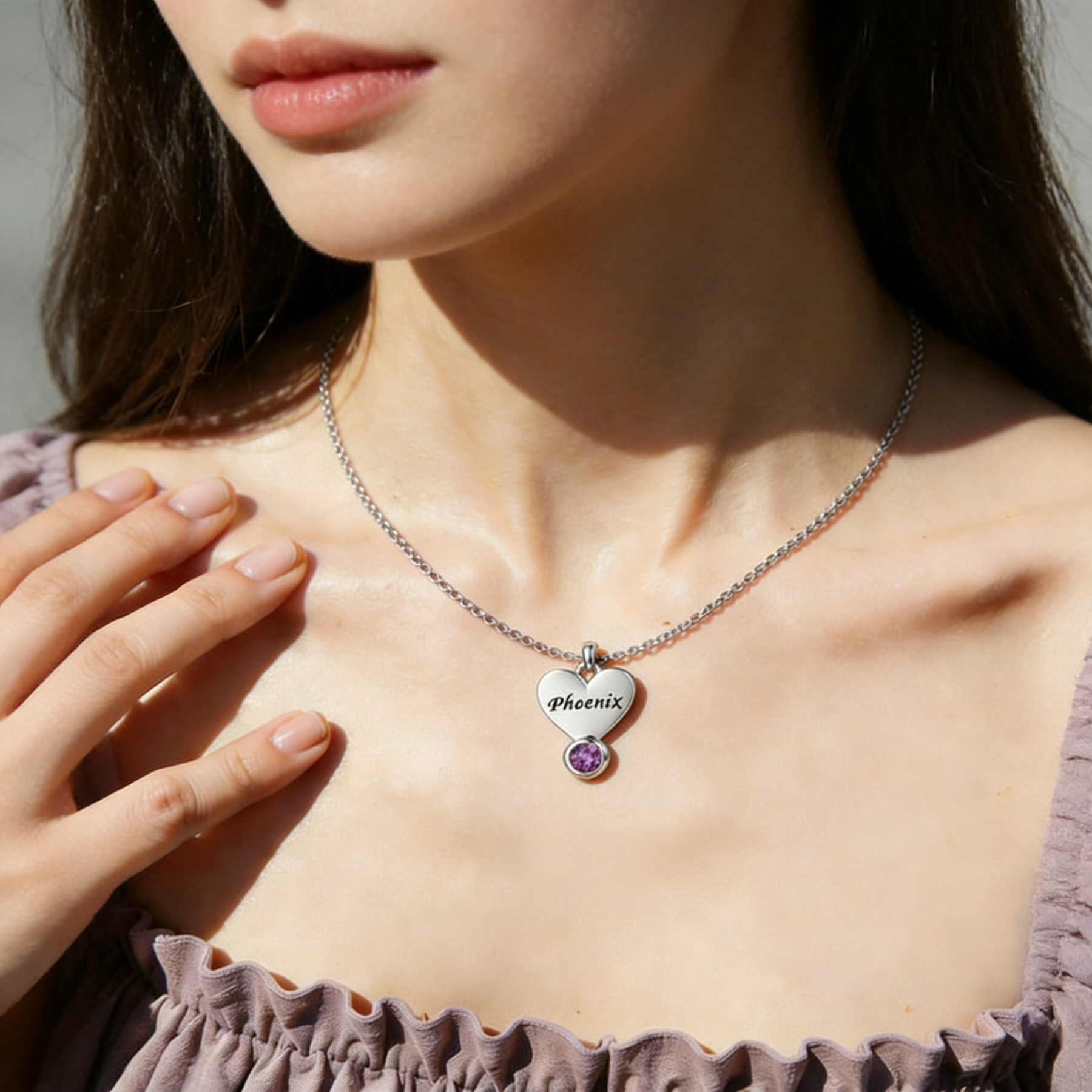 Personalisierte Halskette mit vertikalem Herzanhänger 1 bis 5 Namen und Geburtssteinen Geschenk für Mama oder Freundin