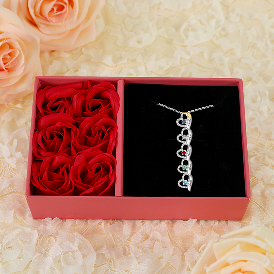 Personalisierte 1-5 Namen & 1-5 Geburtssteinen Herz Halskette mit Flügel für Großmutter Familie