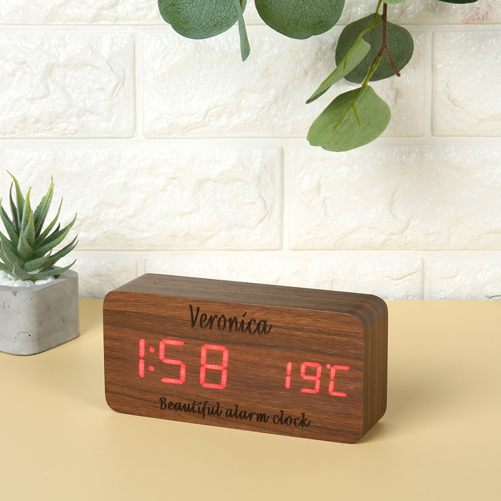 Personalisierte 2 Texte Holz-Wecker in Naturholz/ Braun - Einzigartige