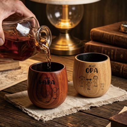 Personalisierter Whiskybecher aus Holz mit 2–16 Kinderfiguren und Namen für Papa oder Opa