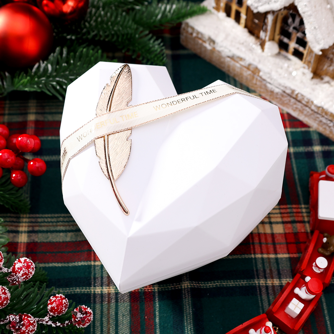 Elegante Damen Herz-Geschenkbox in Weiß/ Rosa/ Schwarz/ Rot