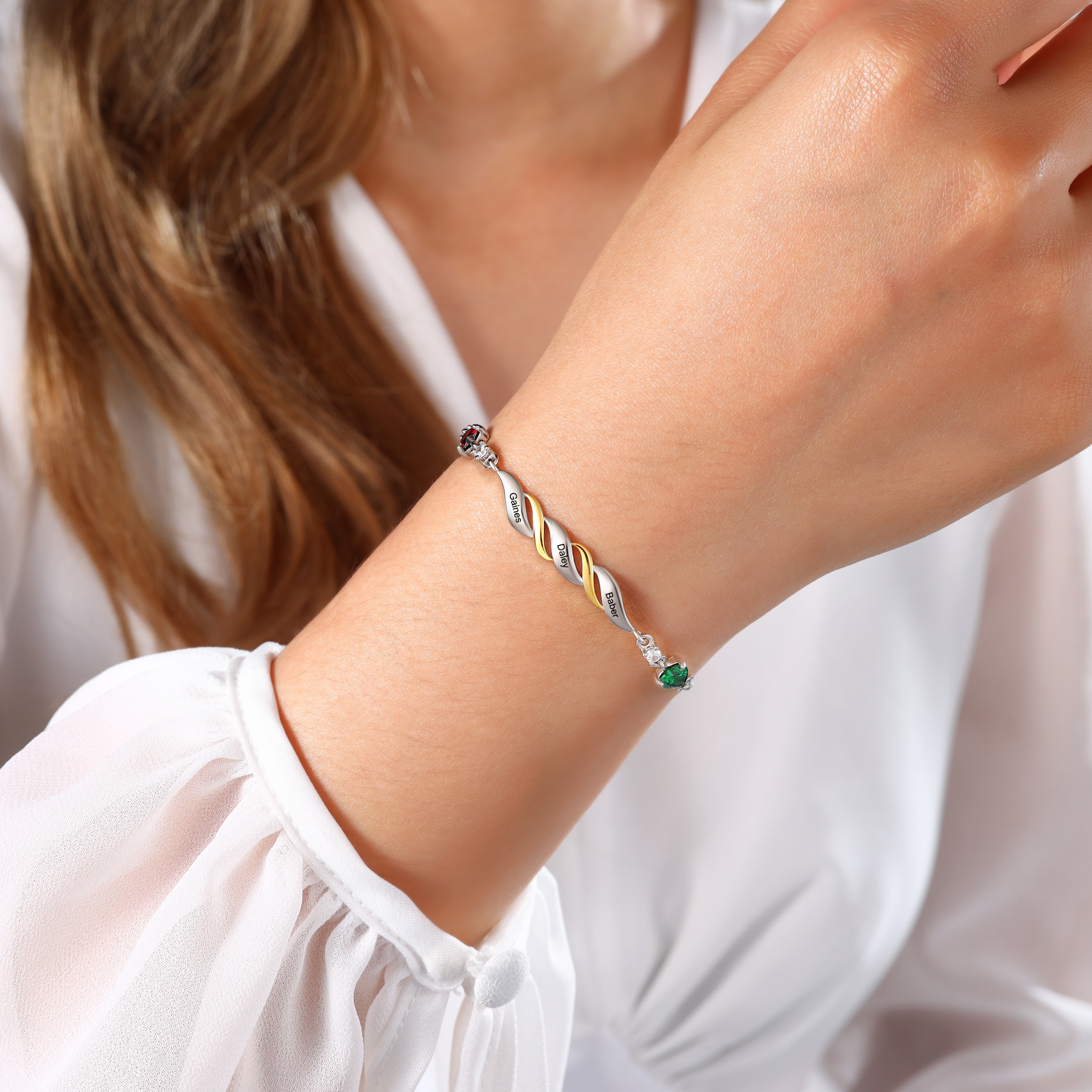 Personalisierte 2-4 Namen Infinity Armband mit 2-4 Geburtssteinen