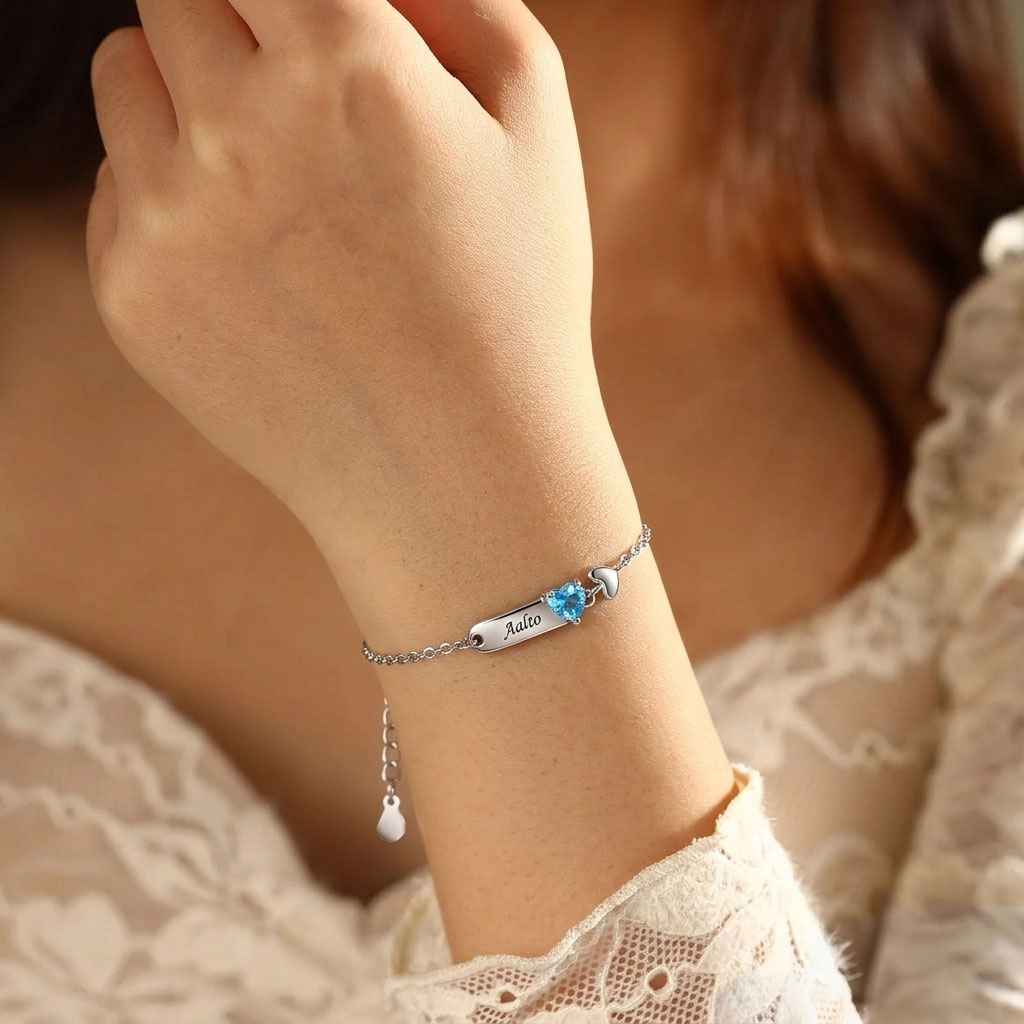 Personalisiertes Armband mit 1 bis 6 Namen und herzförmigen Geburtssteinen Geschenk für Mama oder Oma