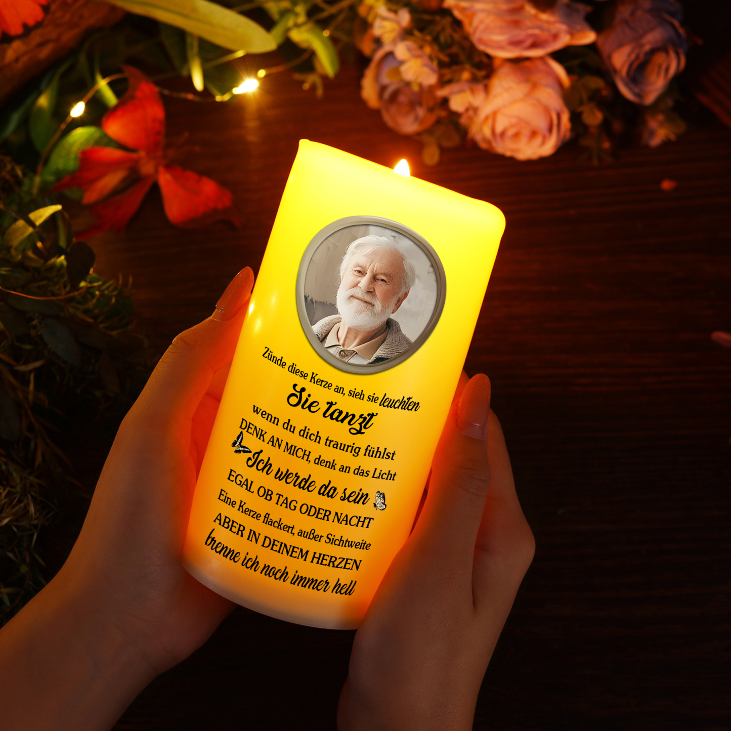 Personalisierbares Foto & Name & Datum LED Gedenk-Kerze mit Schmetterlings & Gänseblümchen – Ich werde da sein, egal ob Tag oder Nacht