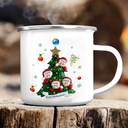 Personalisierte 4 Namen & Text Emaille Tasse – Weihnachtsbaum Weihnachts-Emaille Becher