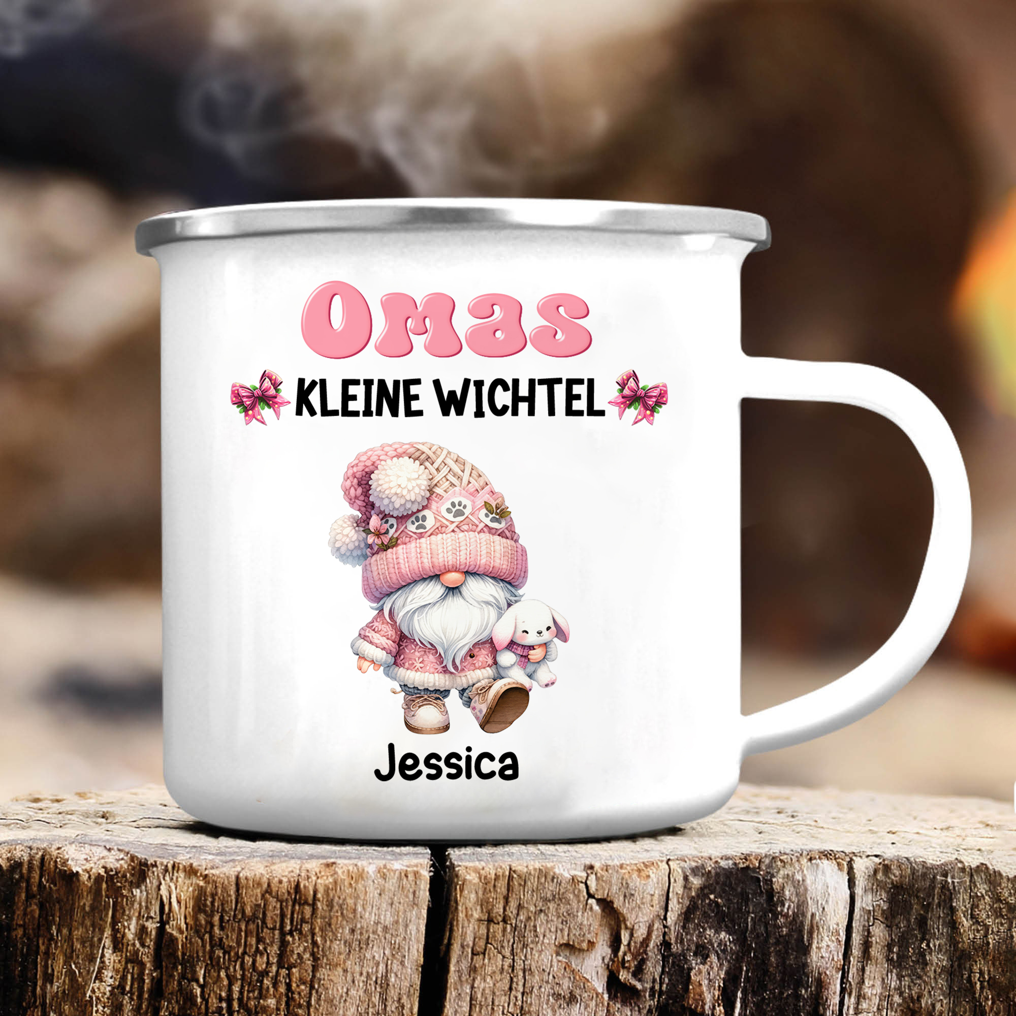 Personalisierte 1-5 Namen Emaille-Tasse mit süßen Weihnachtsgnomen – Omas kleine Wichtel –  Weihnachtsgeschenk für Oma Großmutter