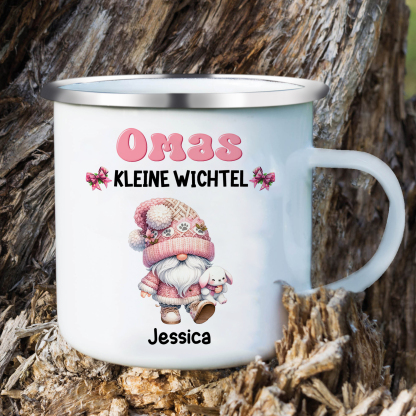 Personalisierte 1-5 Namen Emaille-Tasse mit süßen Weihnachtsgnomen – Omas kleine Wichtel –  Weihnachtsgeschenk für Oma Großmutter
