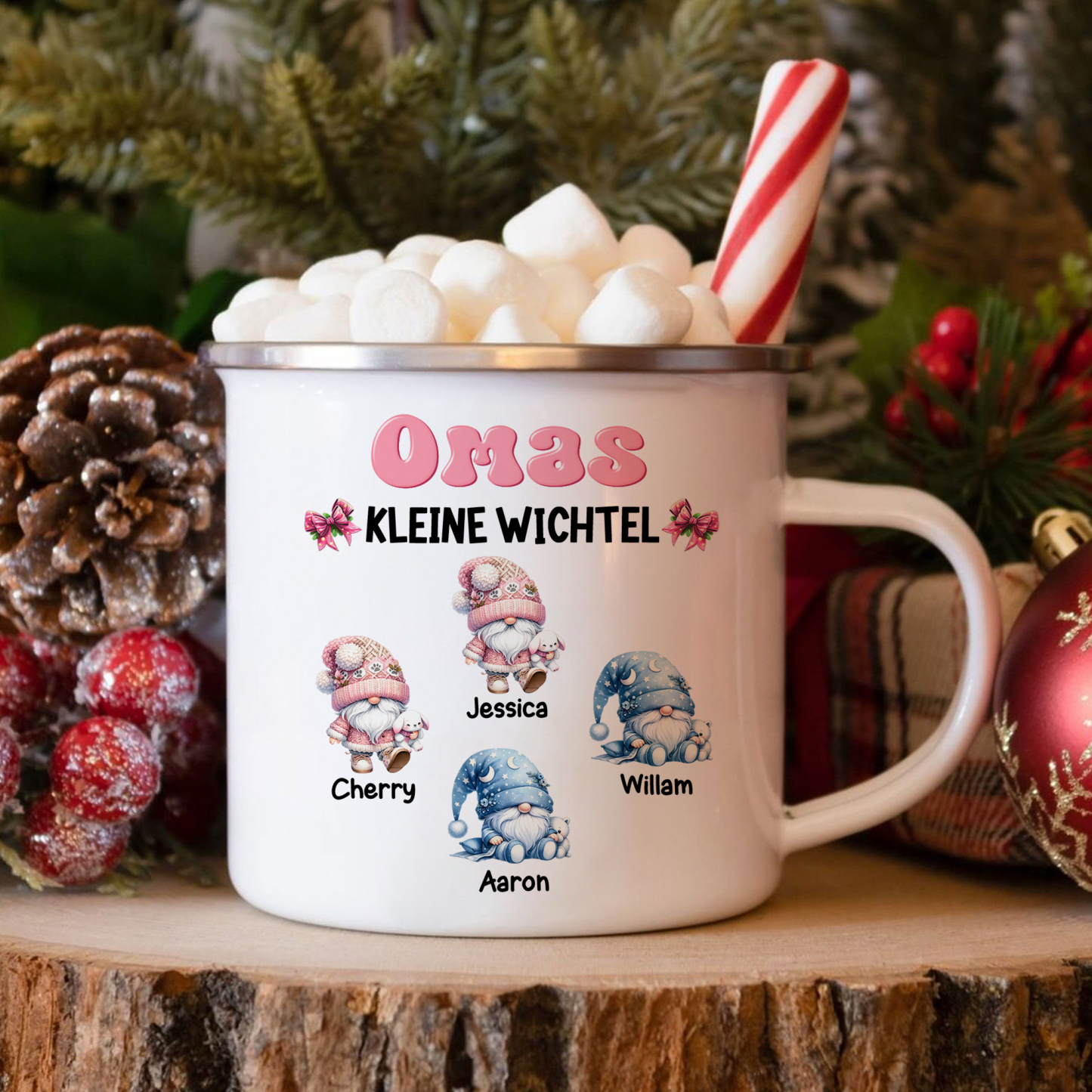 Personalisierte 1-5 Namen Emaille-Tasse mit süßen Weihnachtsgnomen – Omas kleine Wichtel –  Weihnachtsgeschenk für Oma Großmutter