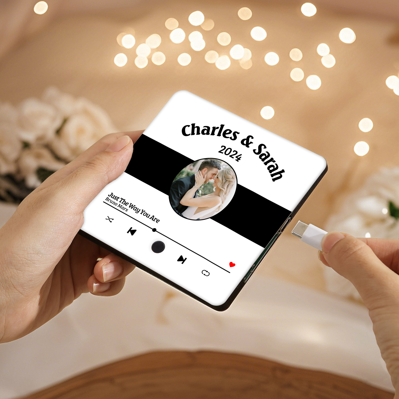 Personalisiertes 2 Foto & 2 Namen & Jahr & Lied Weiß Acryl-Kühlschrankmagnet für Paar