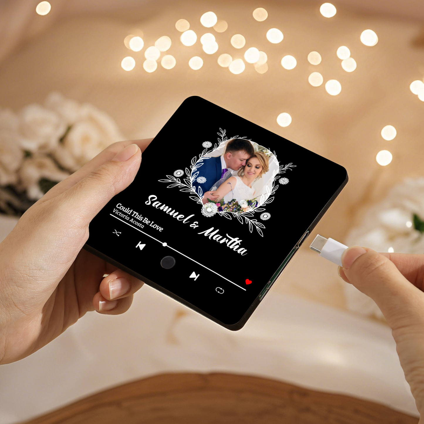 Personalisiertes Foto & 2 Namen & Lied Musikrahmen Herz – Eure Liebe in Bild & Ton – Acryl-Kühlschrankmagnet für Paar