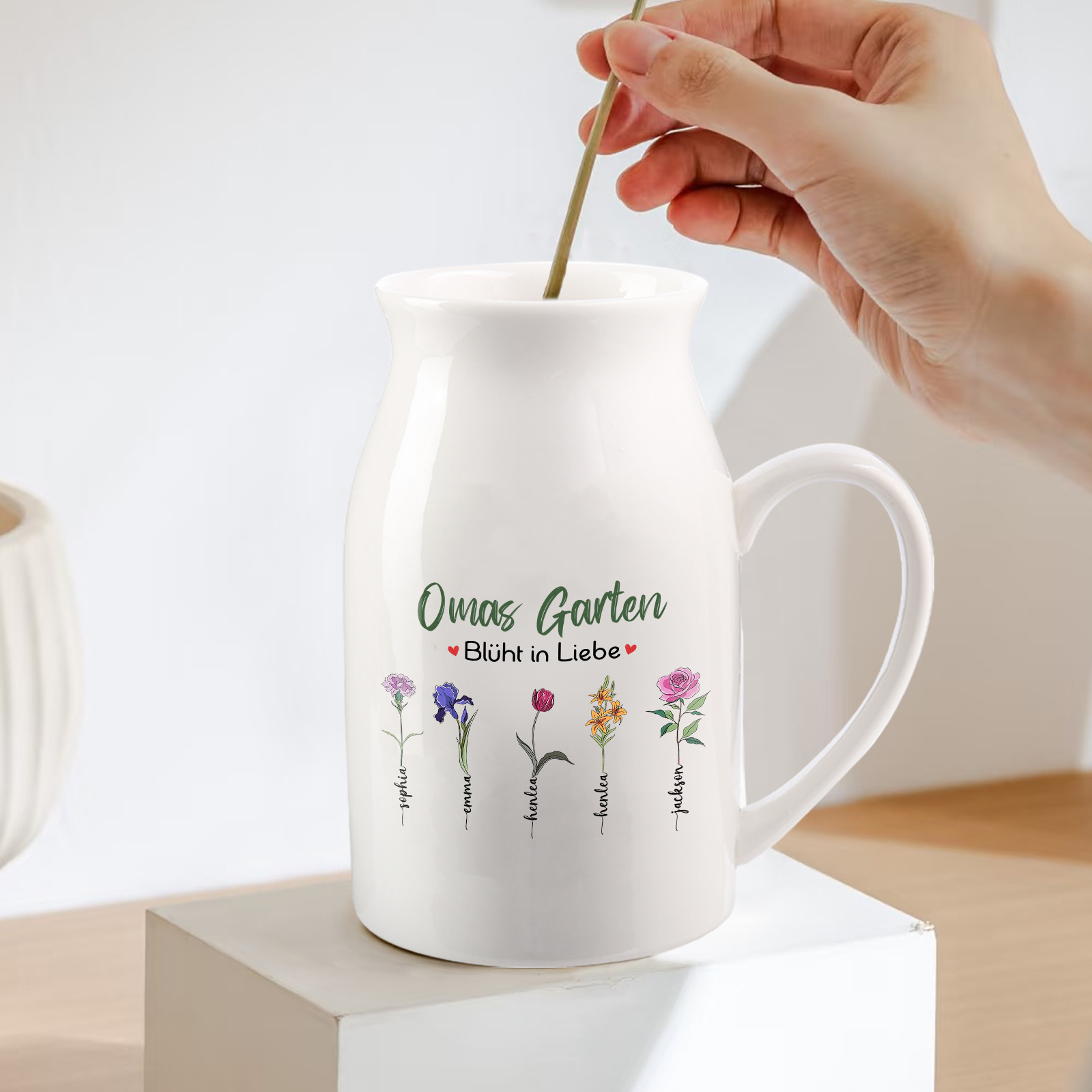 Personalisierte 5 Namen & Text & Geburtsblumen-Omas Garten blüht in Liebe- Gießvase mit Henkel Mama Vase-Pefektes Geschenk für Mama /Oma