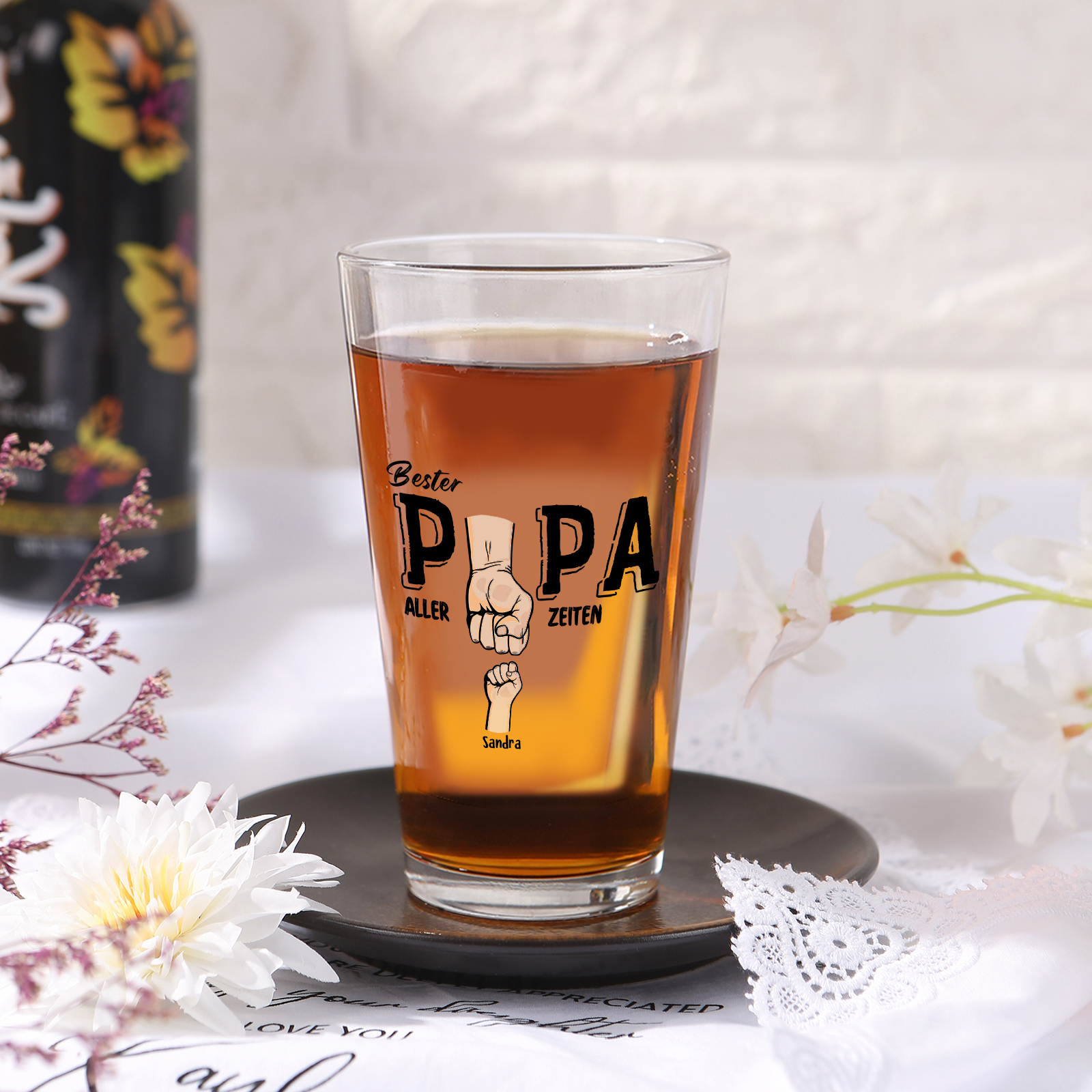 Personalisierte 1-5 Namen mit Faust Bierglas-Tasse – Bester Papa aller Zeiten – Bier-Glastasse für Papa