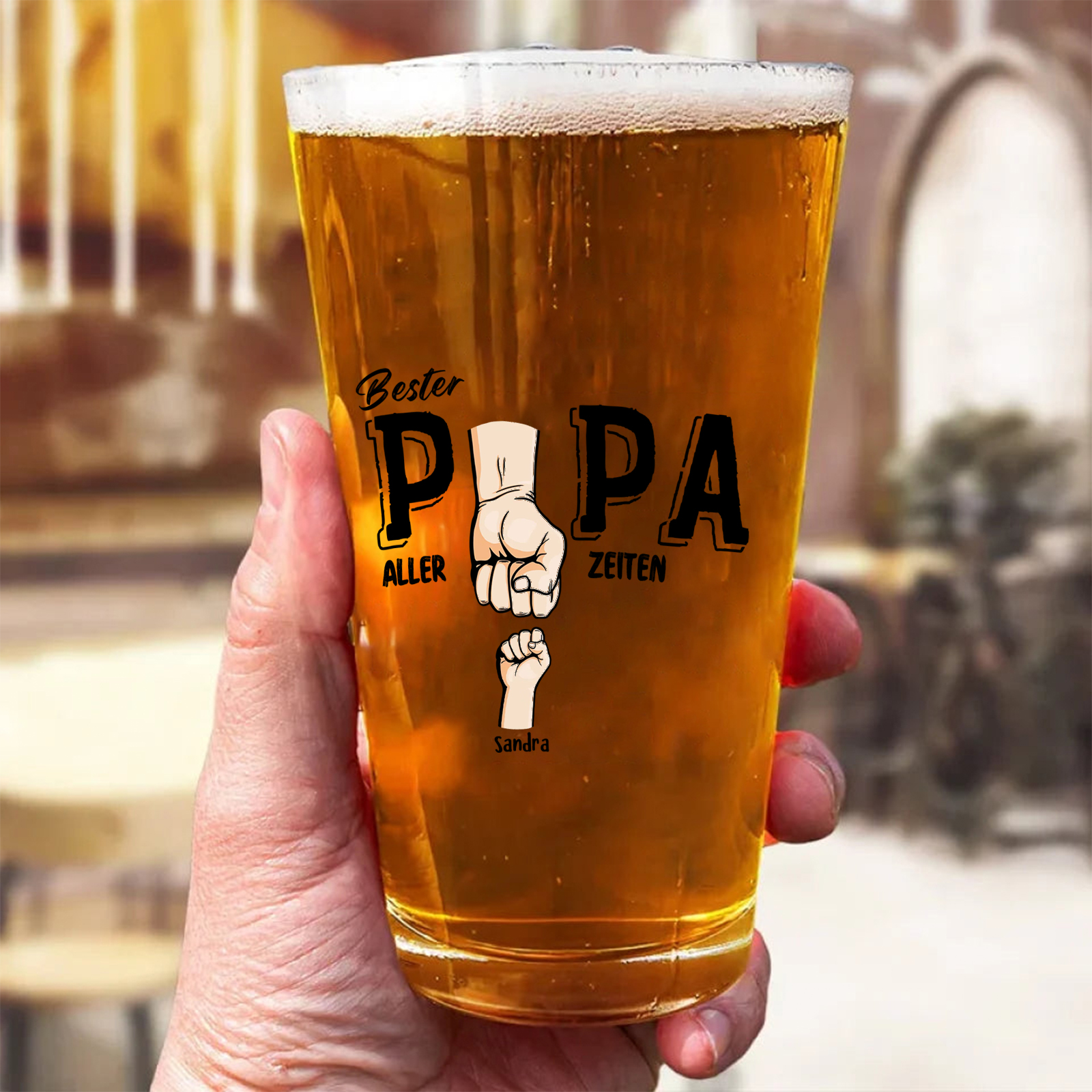 Personalisierte 1-5 Namen mit Faust Bierglas-Tasse – Bester Papa aller Zeiten – Bier-Glastasse für Papa