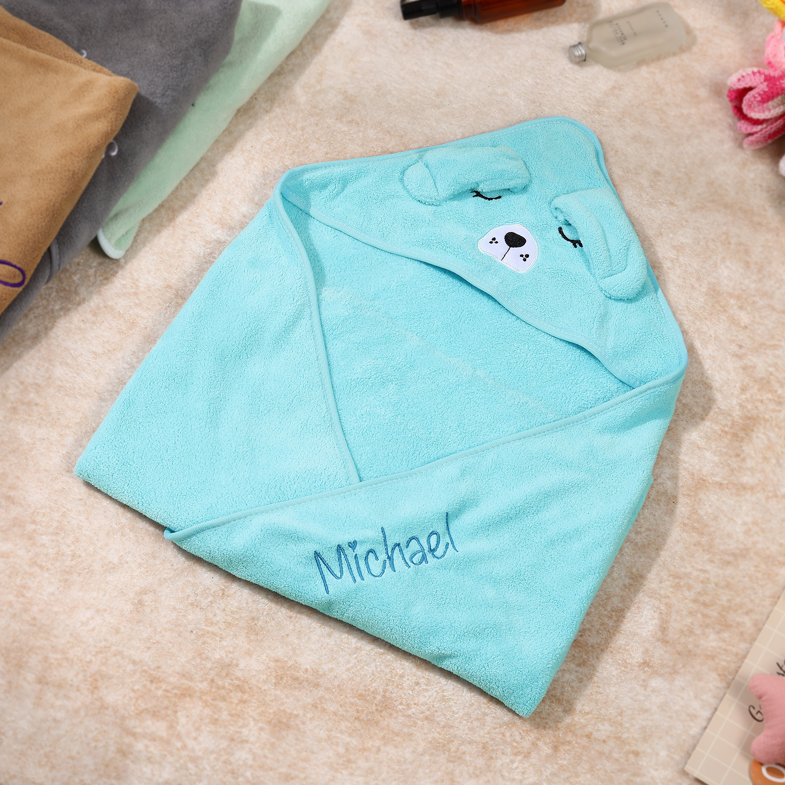 Personalisierbares Kapuzenhandtuch mit Namen Babygeschenk zur Geburt praktisch für Kinder