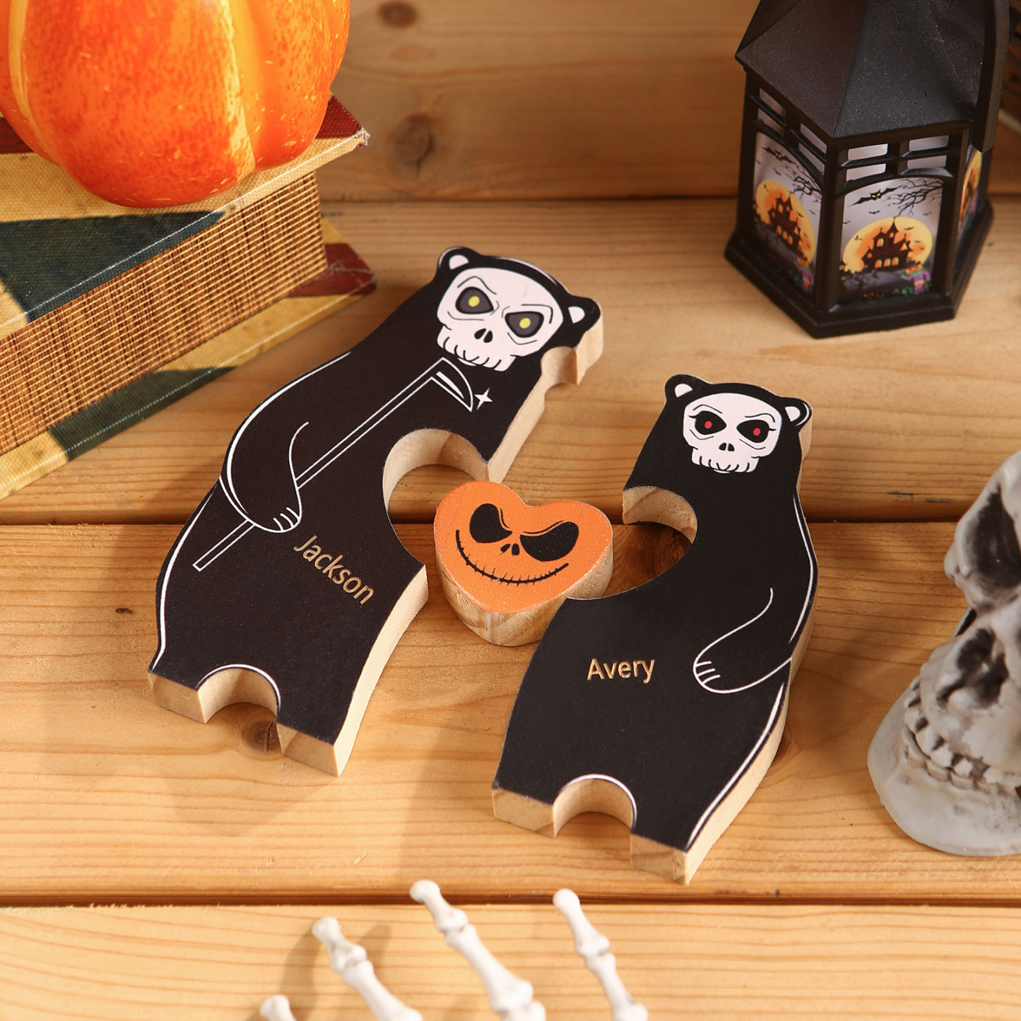 Personalisierte 2 Namen Bären Holz Puzzle Halloween-Ornament- Einzigartiges Geschenk für den spookigen Tag