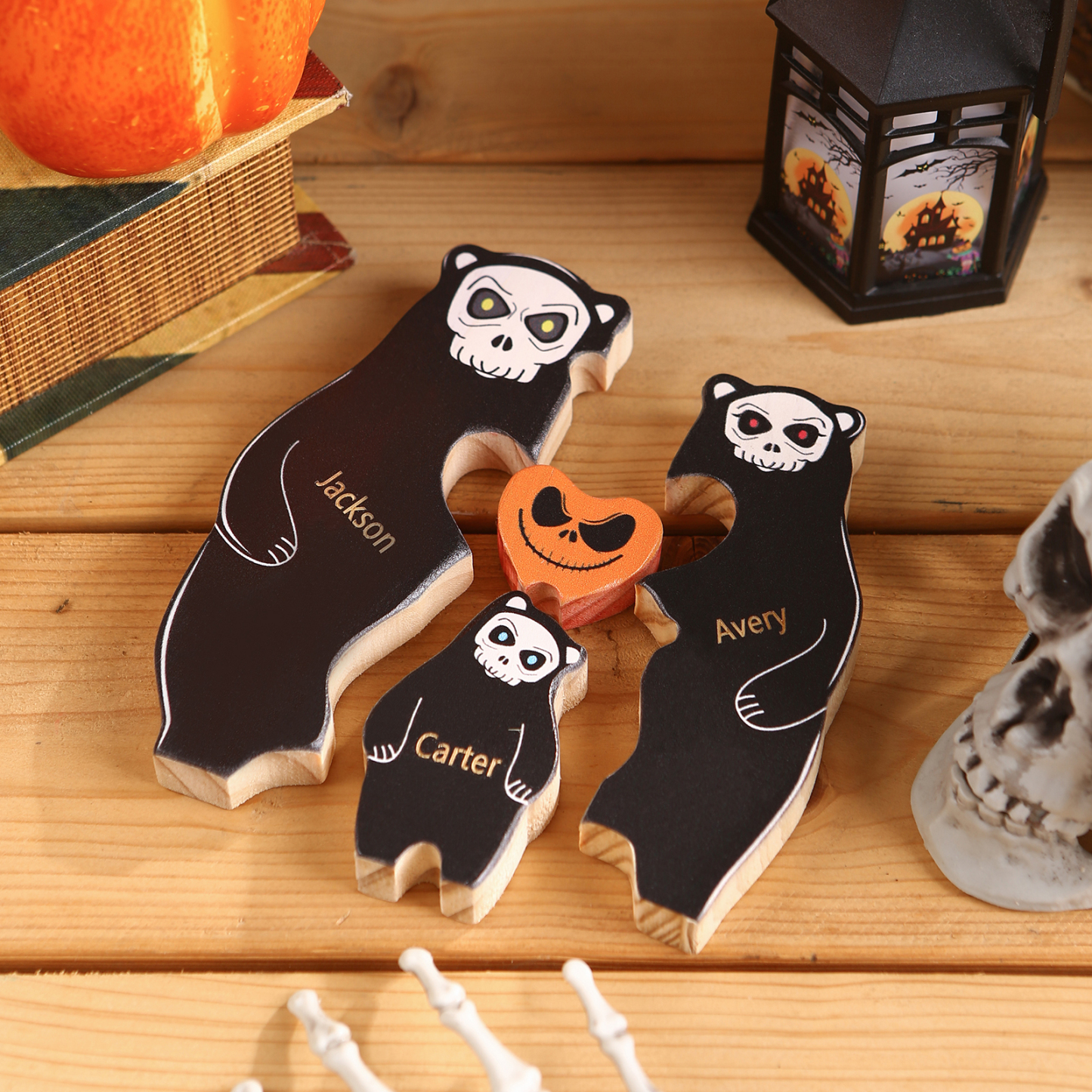 Personalisierte 3 Namen Bären Holz Puzzle Halloween-Ornament- Einzigartiges Geschenk für den spookigen Tag
