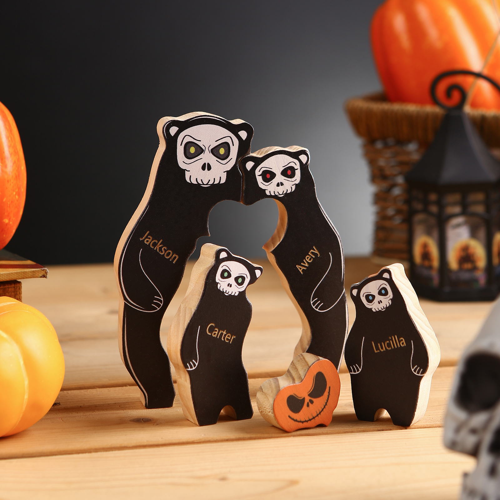 Personalisierte 4 Namen Bären Holz Puzzle Halloween-Ornament- Einzigartiges Geschenk für den spookigen Tag