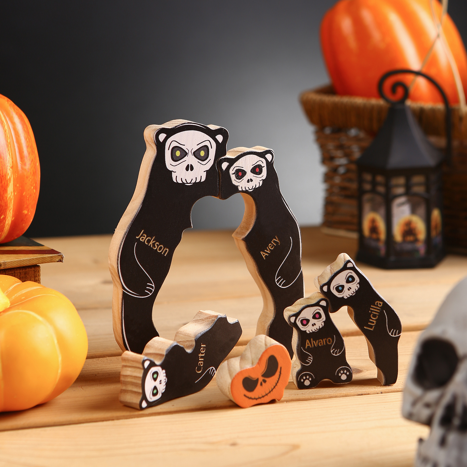Personalisierte 5 Namen Bären Holz Puzzle Halloween-Ornament- Einzigartiges Geschenk für den spookigen Tag