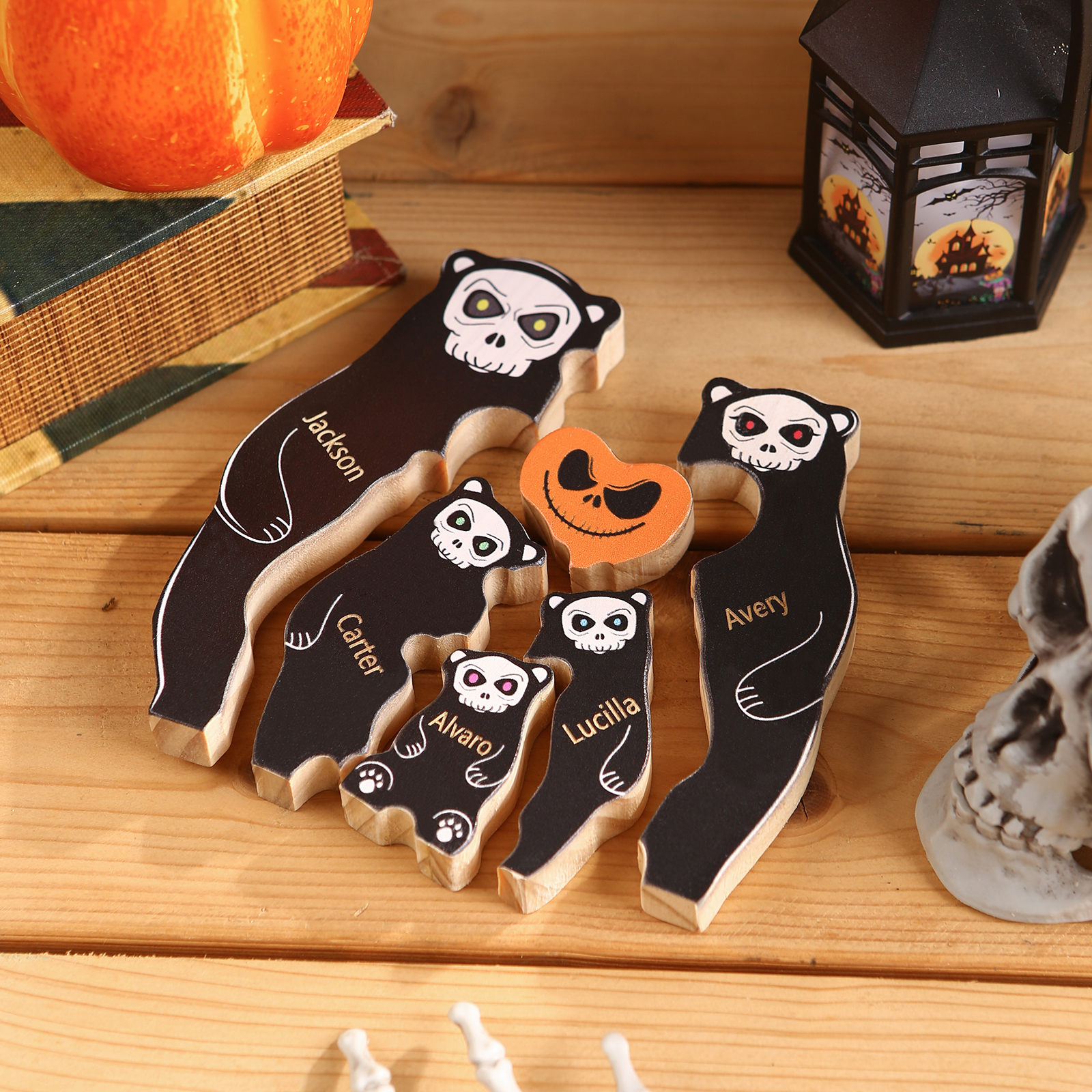 Personalisierte 5 Namen Bären Holz Puzzle Halloween-Ornament- Einzigartiges Geschenk für den spookigen Tag