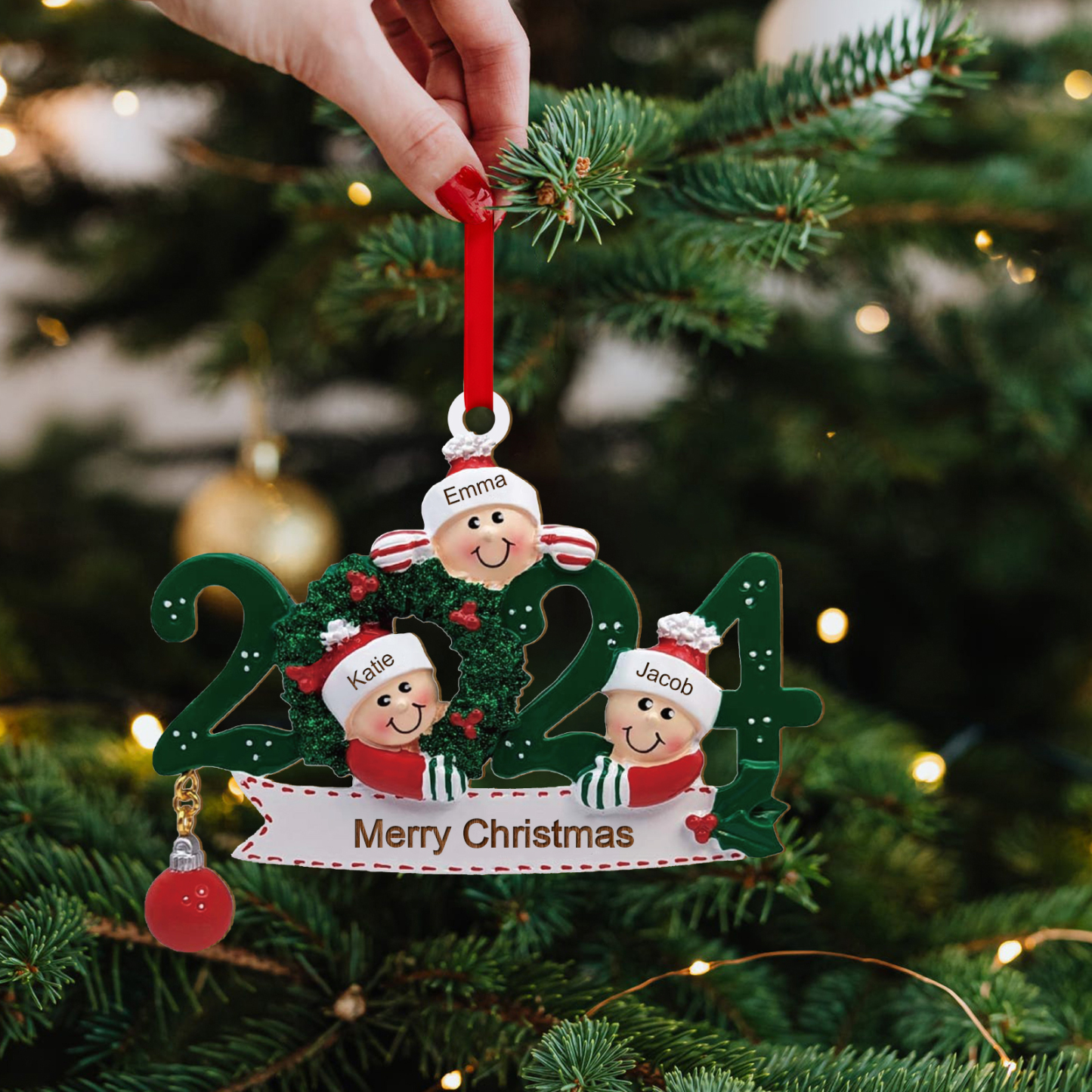Personalisierter 2-6 Namen & Text Weihnachtsornament 2024 – Familien-Holzanhänger
