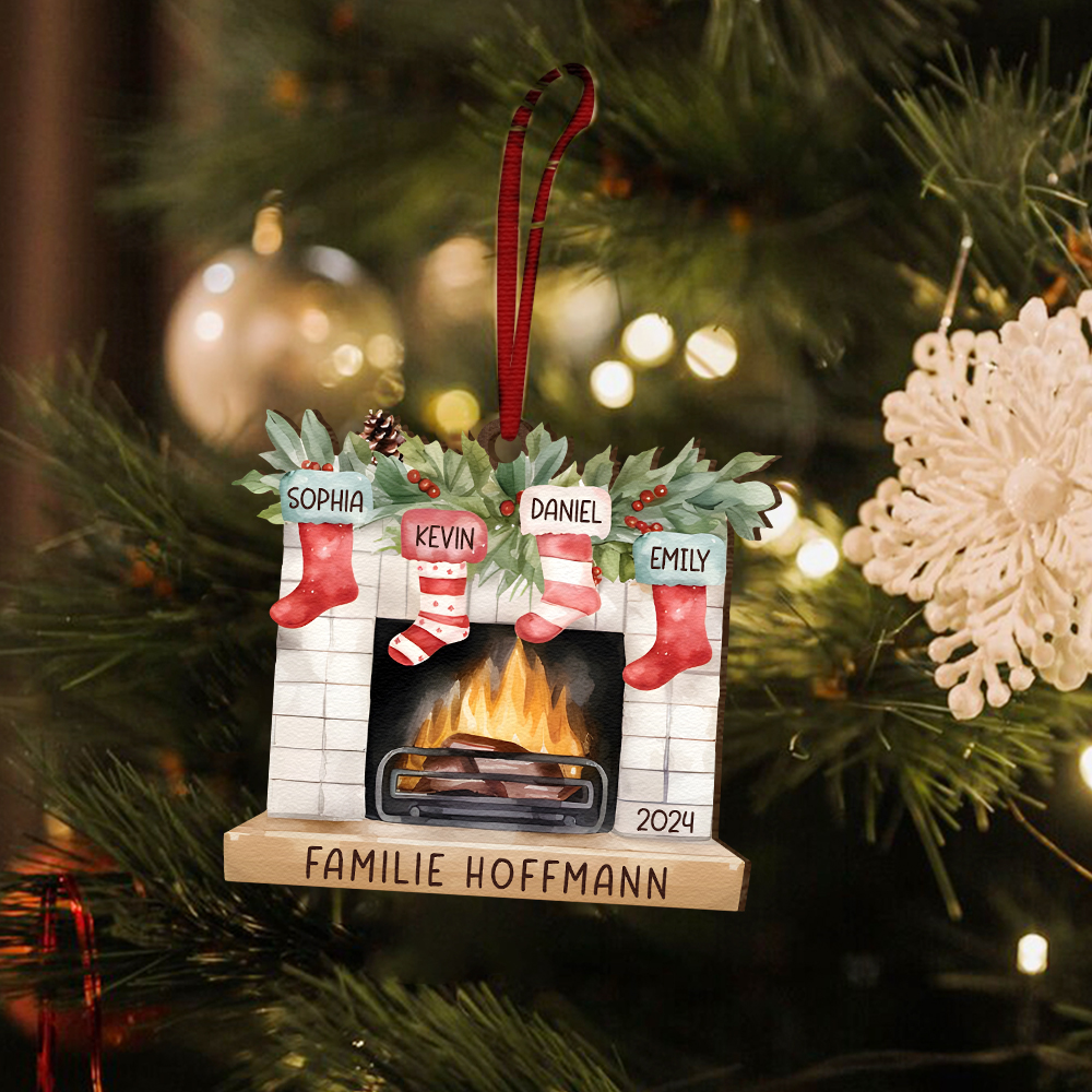 Personalisierte 4 Namen & Text & Jahr Kamin Weihnachtsornament – Individueller Familienanhänger