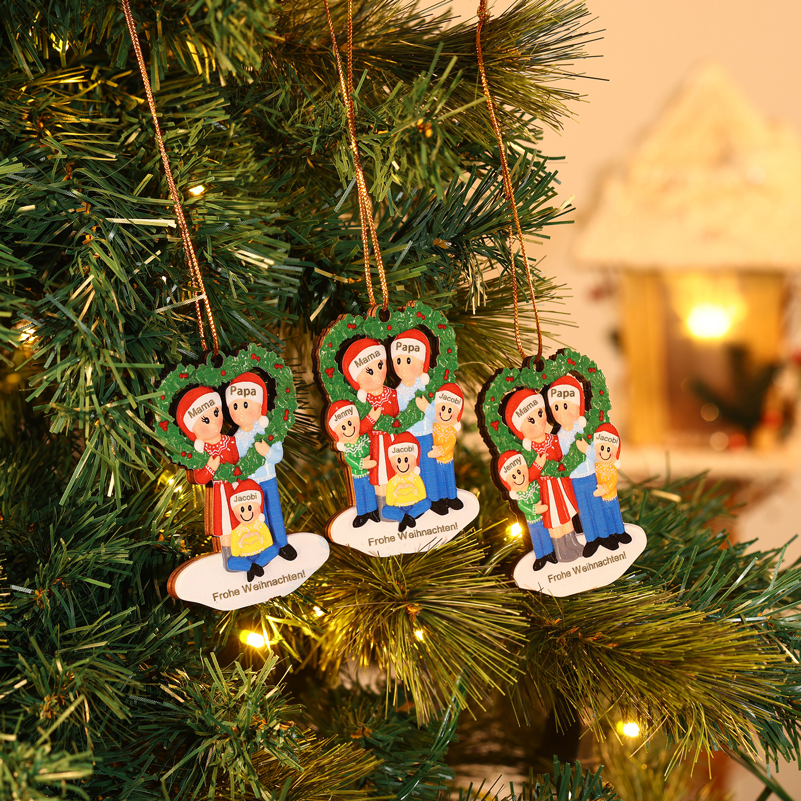 Personalisierter Text & 3-5 Namen Weihnachtsornament – Familie Holz-Anhänger mit Herzkranz für Weihnachtsbaum