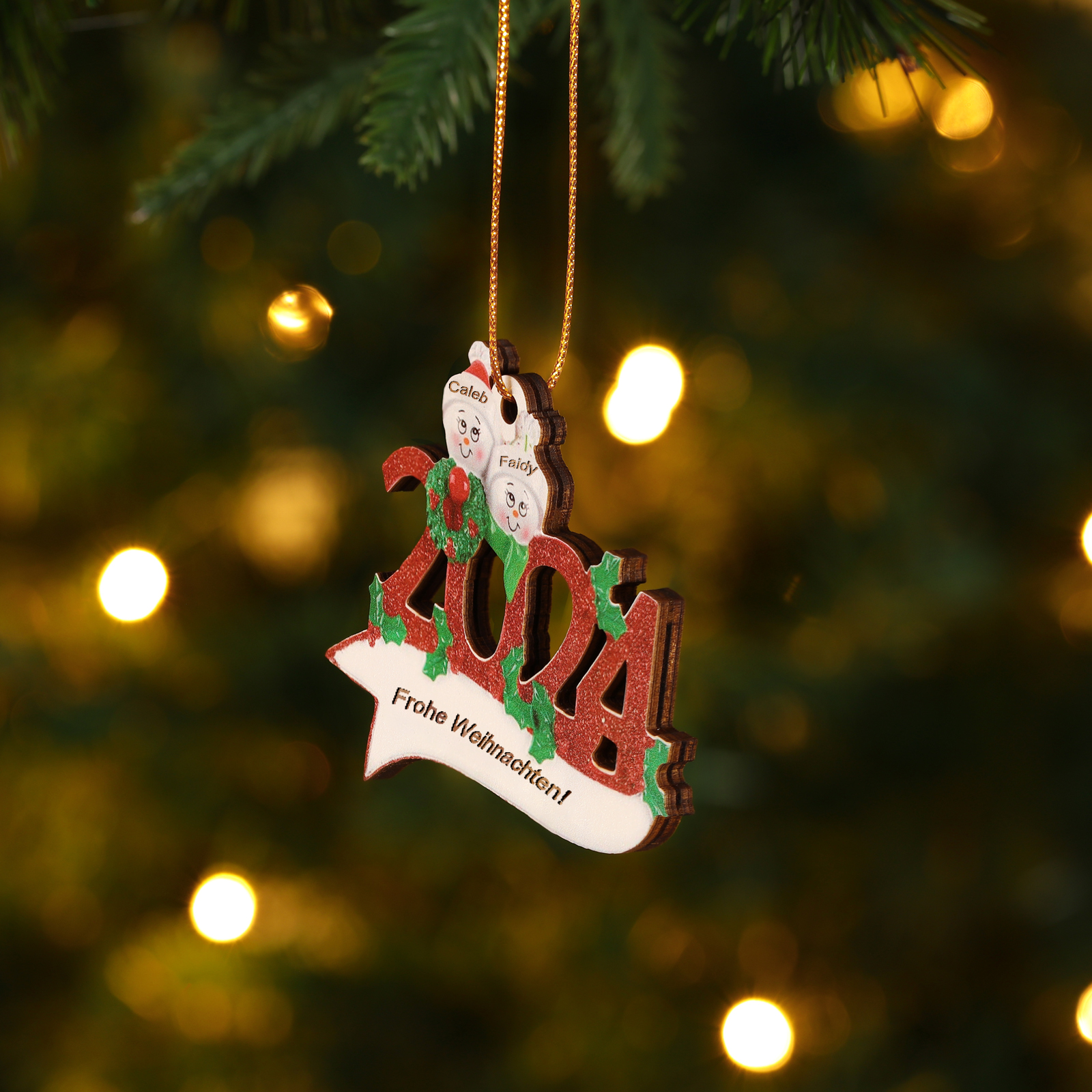 Holz Weihnachtsornament – Personalisierter Text & 2-5 Namen – 2024 Festliche Weihnachtsbaum-Dekoration mit Schneemännern