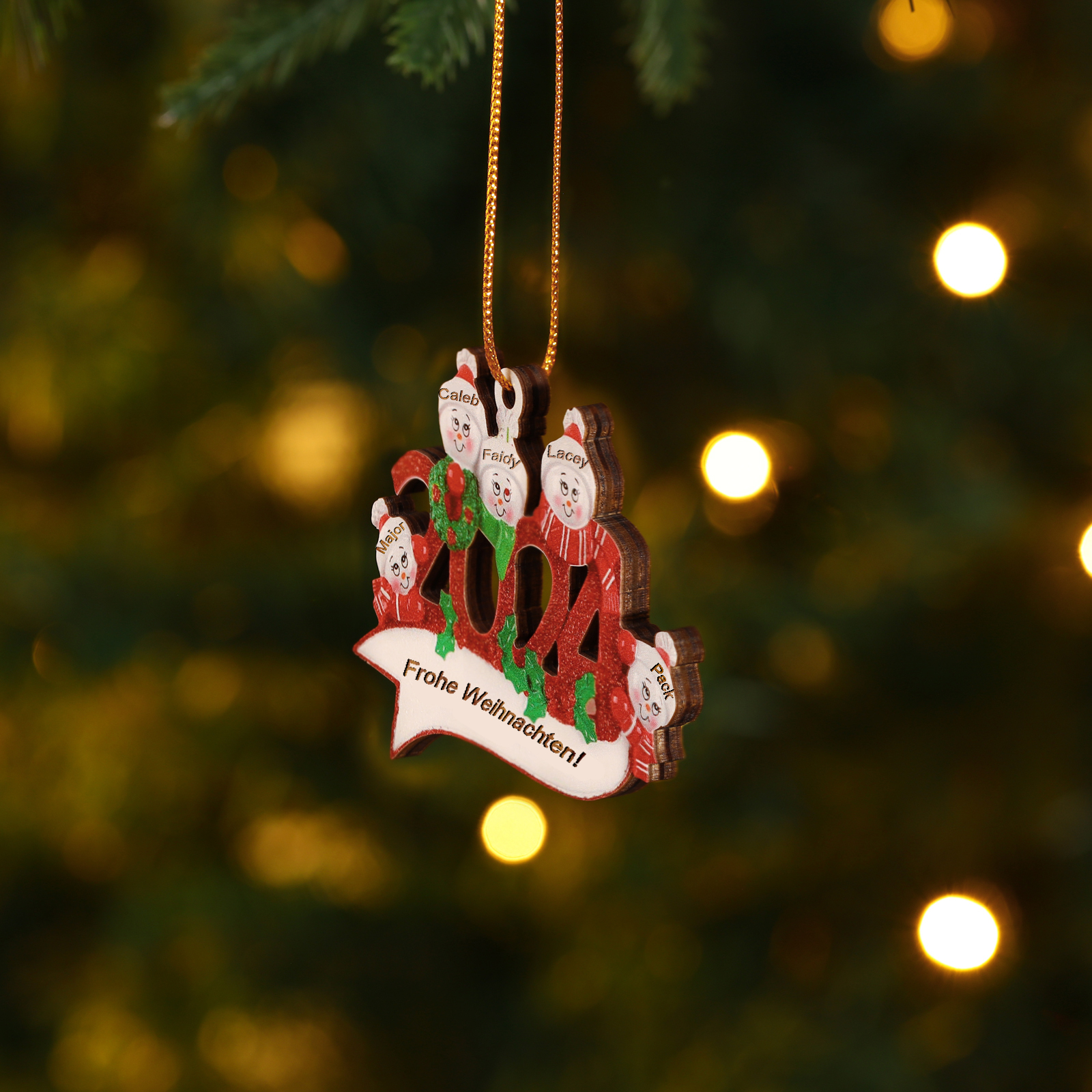 Holz Weihnachtsornament – Personalisierter Text & 2-5 Namen – 2024 Festliche Weihnachtsbaum-Dekoration mit Schneemännern