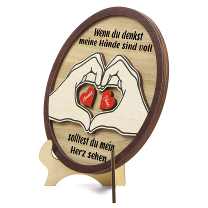 Personalisierte 2-5 Namen & 2 Texte Holz Runderdeko mit Herzhand-Geste - Wenn du denkst, meine Hände sind voll, solltest du mein Herz sehen - Familiendekoration