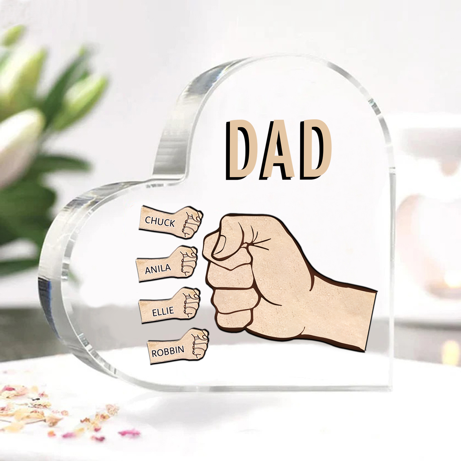 Personalisierte 4 Namen & Text Acryl-Deko mit Faust Herz Schreibtischdekoration für Vater/Großvater