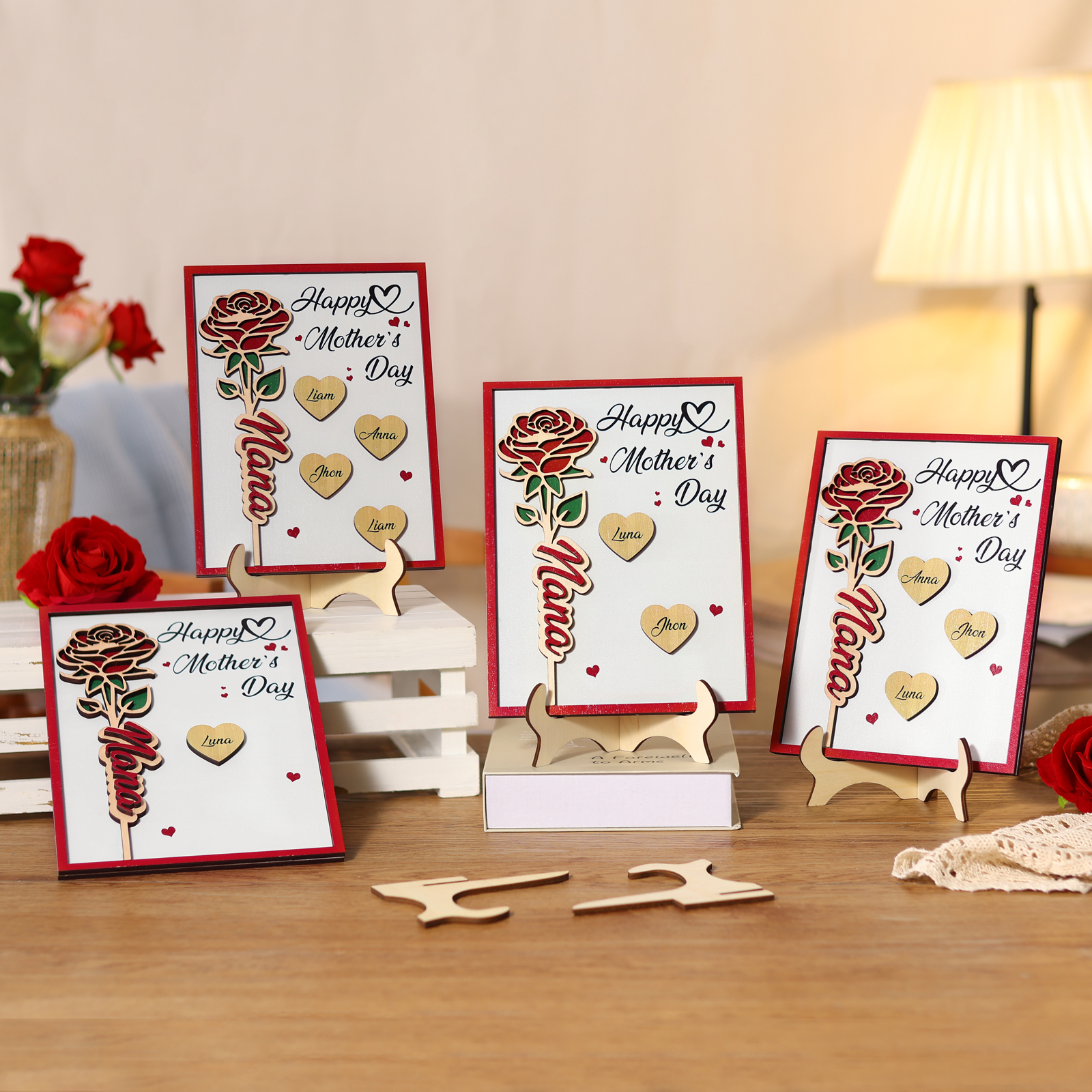 Personalisierbares 1-4 Namen & 2 Texte Holzrahmen Deko –Alles gute zum Muttertag-Rose Blume Herz Ornament für Mama