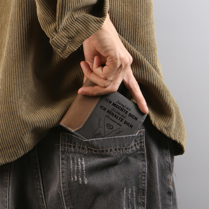 Personalisierte Herren-Ledergeldbörse Paar Händchen haltend mit Namensgravur und individuellem Kalender