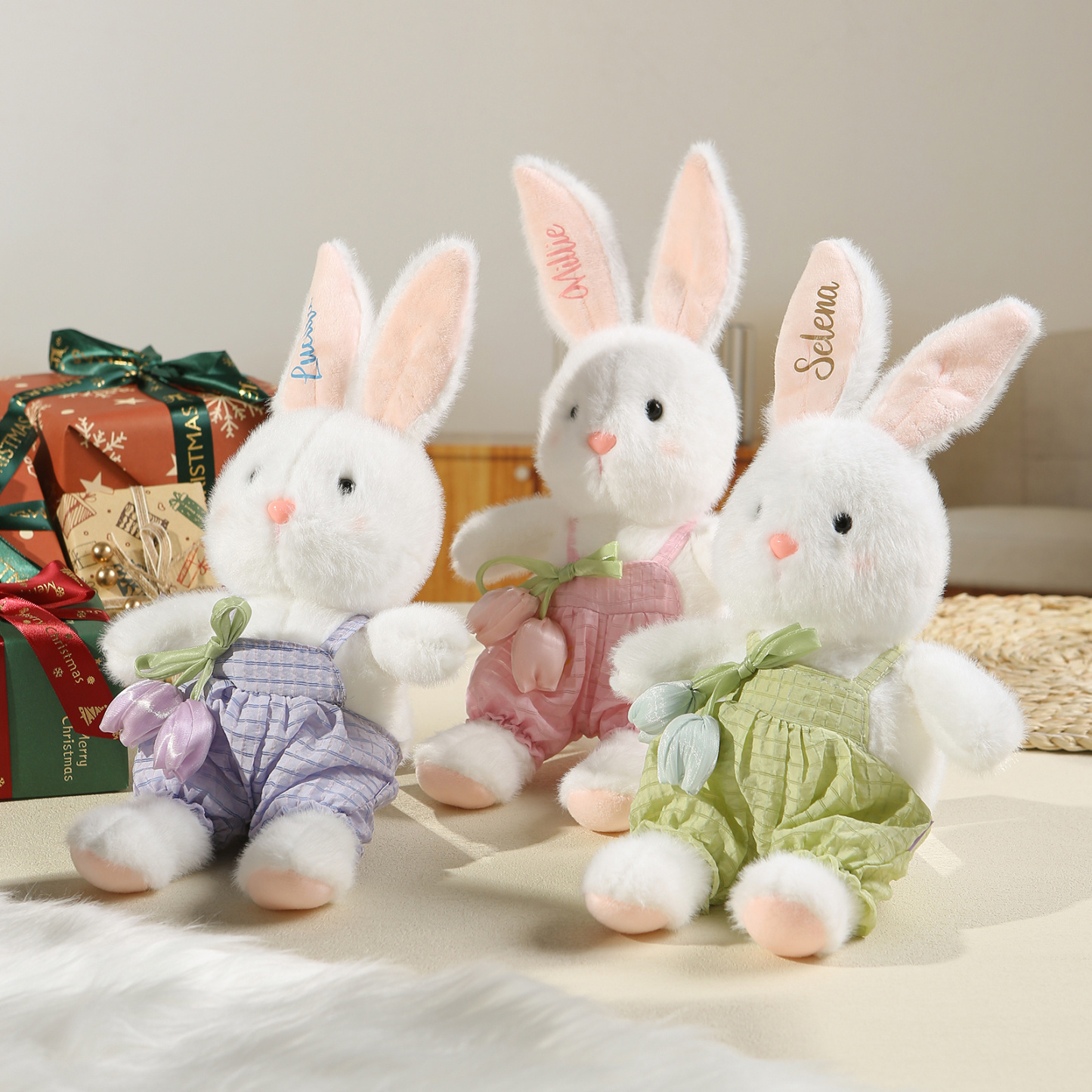 Personalisiertes Set aus Plüschhase und Bommelmütze mit Namensstickerei – Geschenk für Babys und Kinder