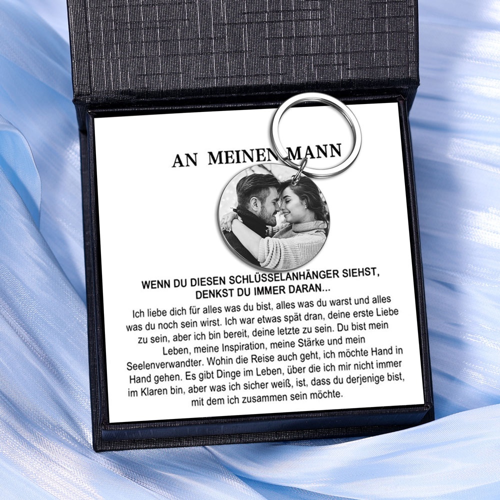 Personalisierter runder Foto-Metall-Schlüsselanhänger mit Gravur „Fahr vorsichtig“ – Geschenk für Paare
