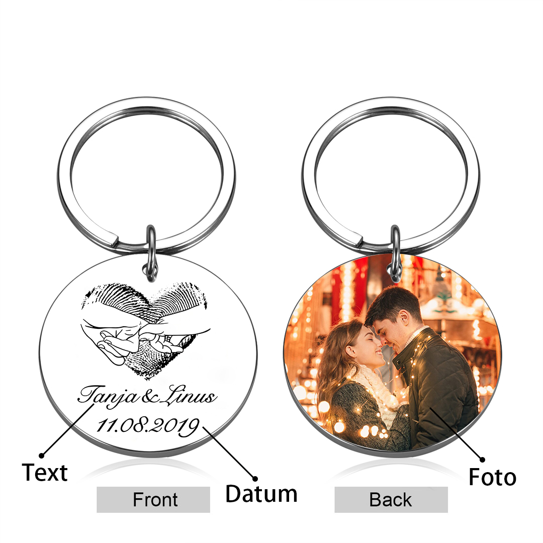 Personalisierte 2 Namen & 2 Buchstaben & Lied Acryl-Kühlschrankmagnet & Foto & Text & Datum Metall-Schlüsselanhänger – Zusammen durch dick und dünn – Schlüsselanhänger & Kühlschrankmagnet & Nachrichtenkarte Geschenkbox Set für Paar